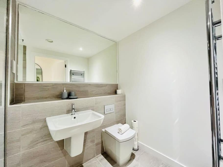 Modern One Bedroom Near Old Trafford Stadium Apartment Manchester